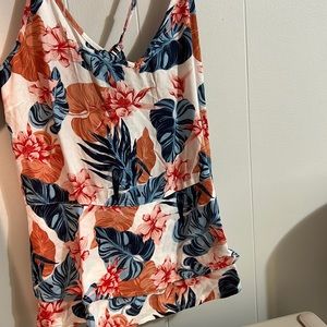 Super cute tank top!